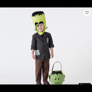 Pottery Barn 3T NWT costume.